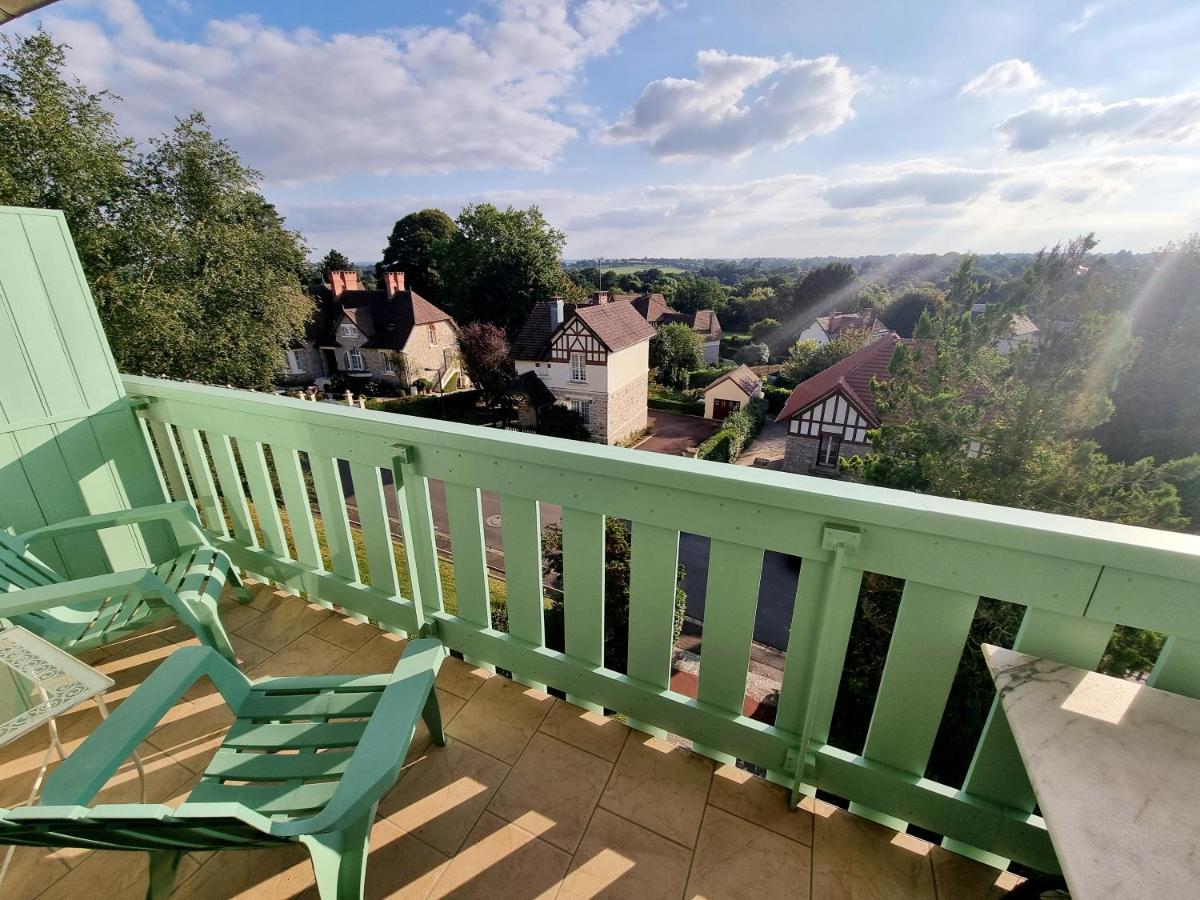 Studio avec superbe vue 5min à pied des Thermes Bagnoles de l'Orne Normandie Esterno foto